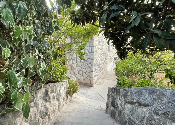 Mateo דירה טרוגיר